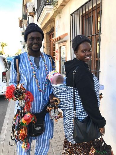 Gorgui Lamine Sow rescató a un hombre de las llamas en un incendio esta pasada semana en Dénia. Imagen cedida por Roberta Etter.