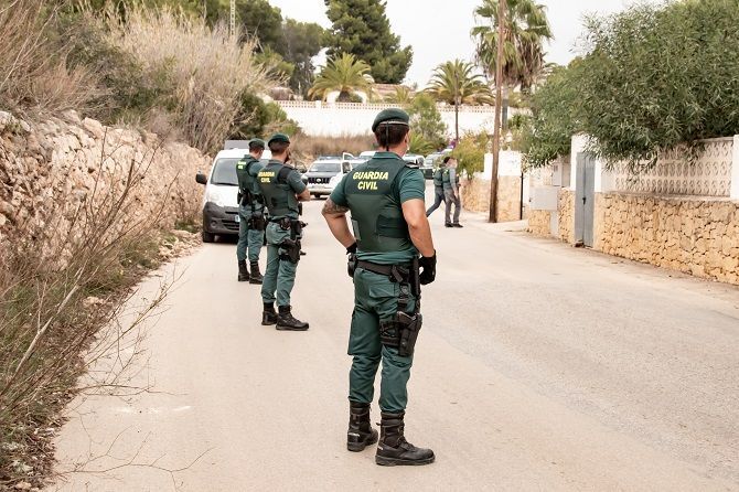 Imagen de archivo: Operativo de la Guardia Civil en la Marina Alta