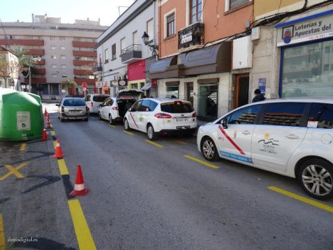 Archivo. Una parada de taxis de Dénia.