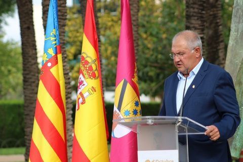 Mario Vidal en el acto del 9 d'octubre en Dénia. Foto: Ajuntament de Dénia