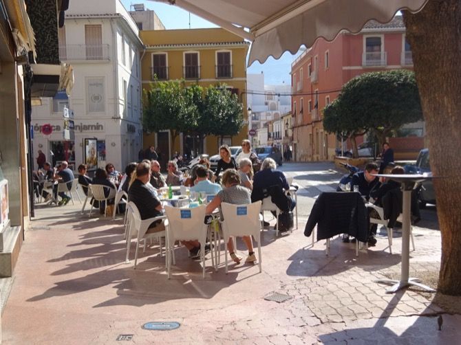 Archivo. Una terraza en la Glorieta de Dénia