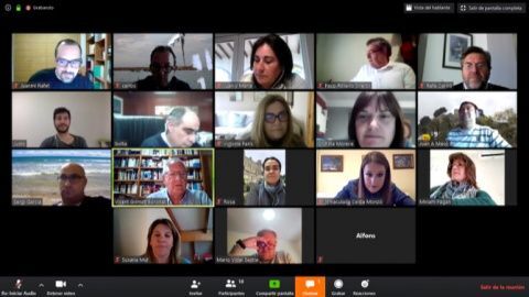 La rueda de prensa que ofreció ayer el alcalde,  Vicent Grimalt, con los periodistas y los portavoces de la oposición