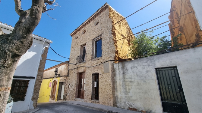 Tras más de 16 años, la casa del célebre escritor Gabriel Miró en Parcent se acerca a su transformación en centro cultural