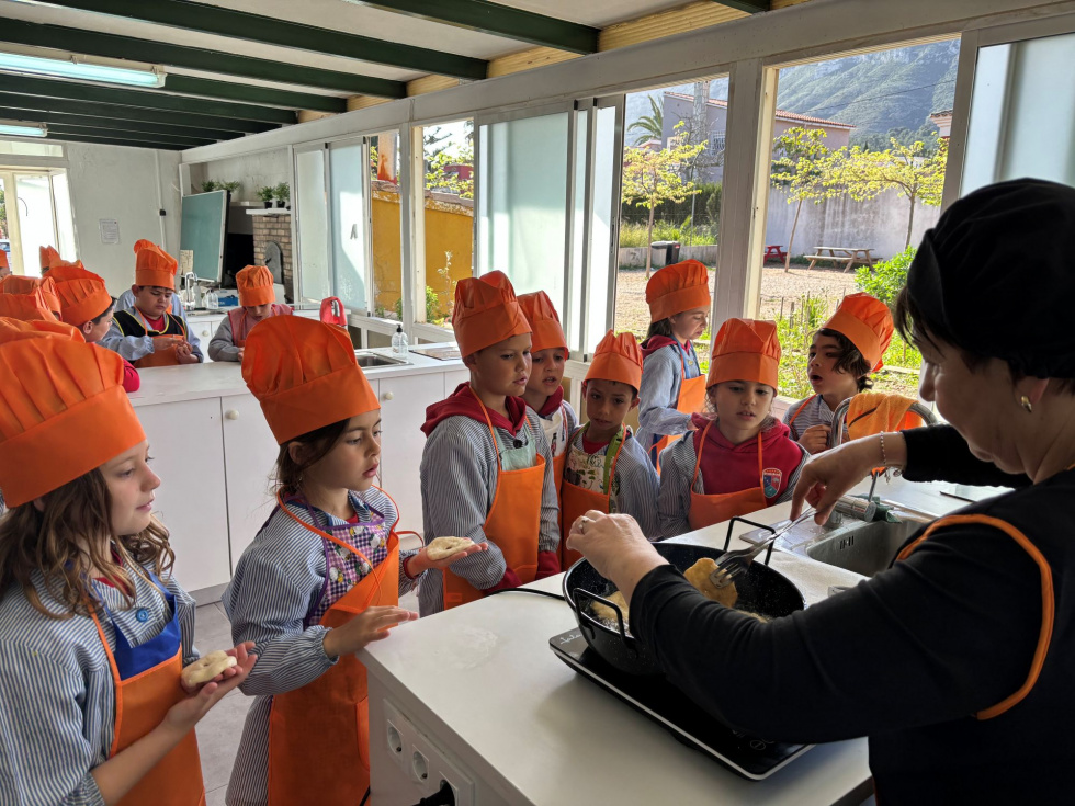'Bancalet' impulsa la cultura agroalimentaria en las aulas de Dénia con talleres y programas vinculados al territorio