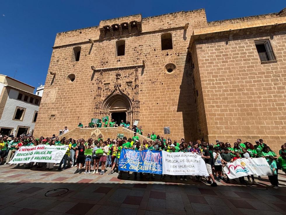Educació mueve ficha ante la presión de la huelga, pero los sindicatos mantienen el pulso ante la falta de concreción