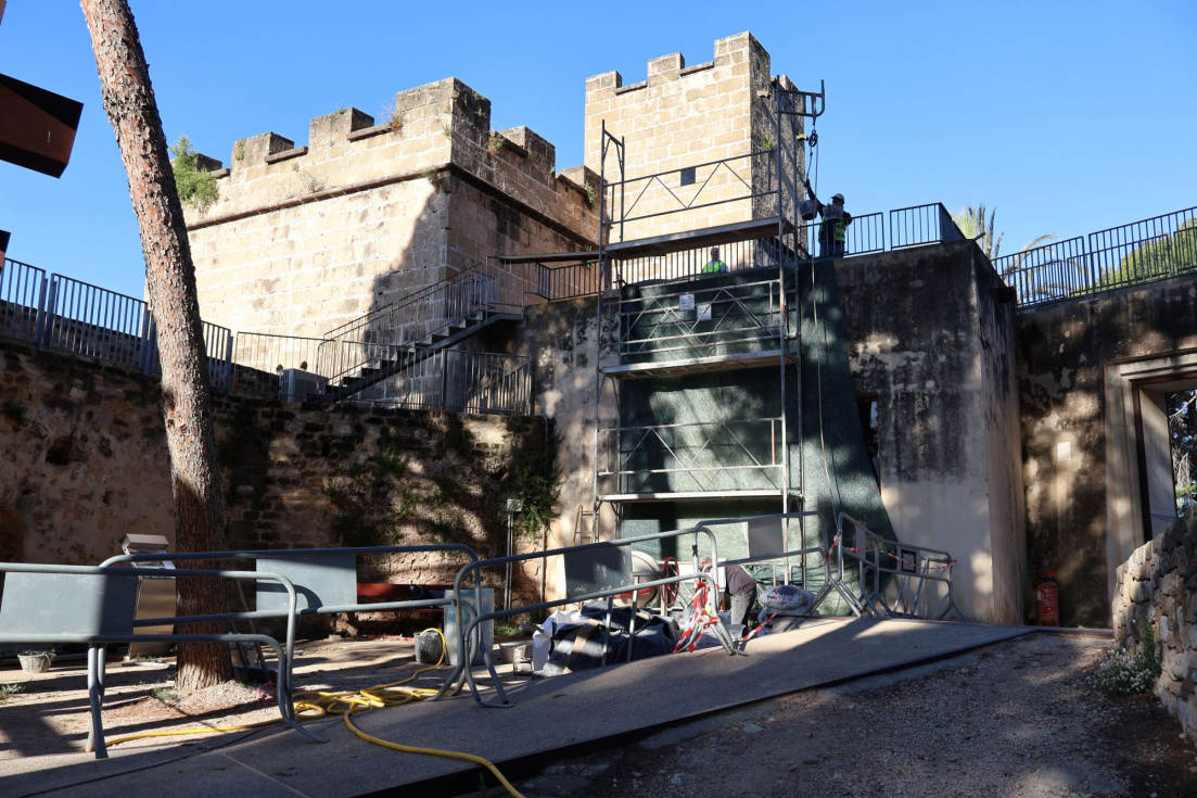 El Castillo de Dénia inicia obras de mejora en la torre del Consell y La Sala
