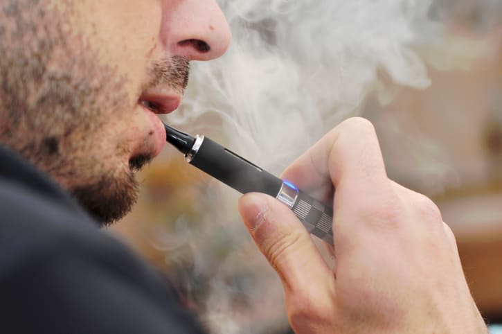 Amadem alerta de los riesgos del vapeo para la salud mental entre los jóvenes