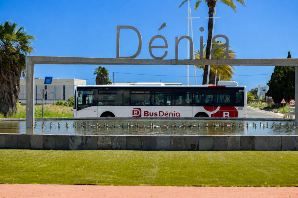 BusDénia supera los 63.000 pasajeros en julio y mejora un 32% los datos del antiguo servicio