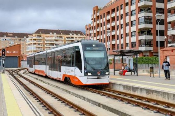 La Línea 9 del TRAM entre Dénia y Benidorm supera los 155.000 usuarios en julio