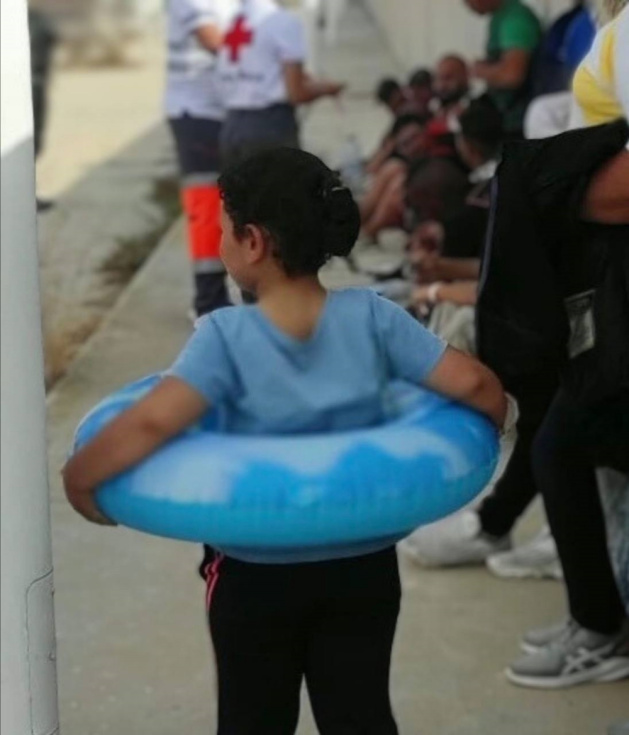 Una niña de seis años entre los rescatados frente a las costas de Xàbia