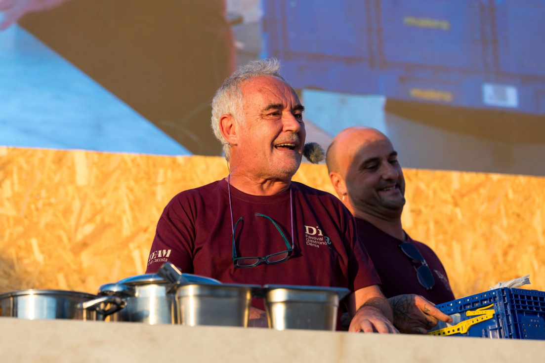 Ferran Adri&agrave;, durante su participaci&oacute;n en el D*na Festival Gastron&ograve;mic 2026 de D&eacute;nia