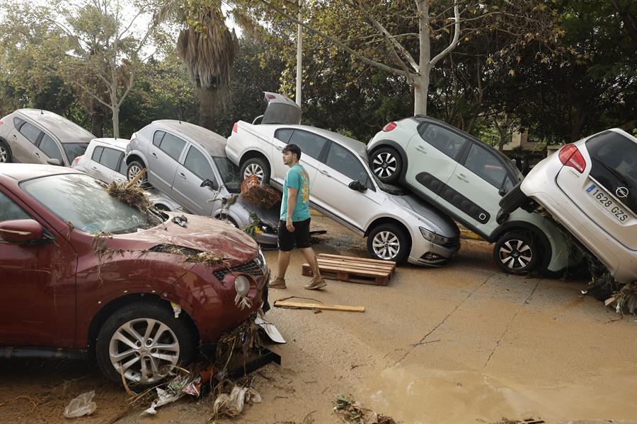 La Generalitat lanza una guía ciudadana para actuar frente a catástrofes naturales