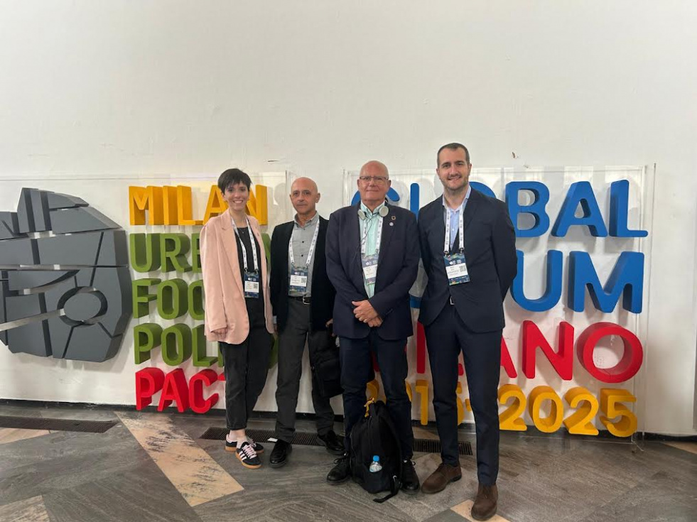 En la imagen, el alcalde y el técnico de Relaciones Internacionales de Dénia junto al concejal de Turismo y los focal points del proyecto de Parma, Marco Bossi y Carlotta Beghi