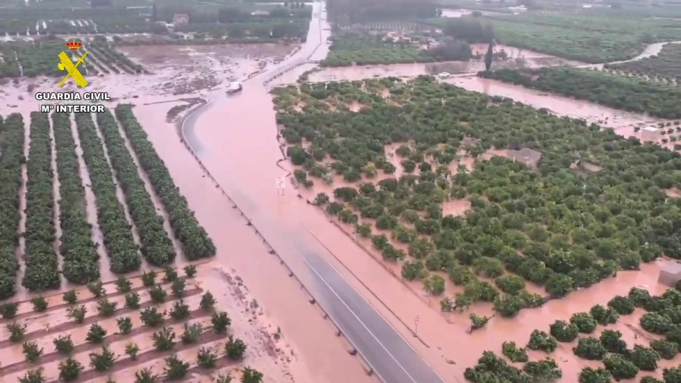 Campos y caminos afectados por las fuertes lluvias en la Marina Alta
